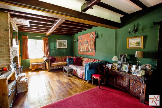 3198N 4 photo shoot location house in north yorkshire traditional style living room.jpg