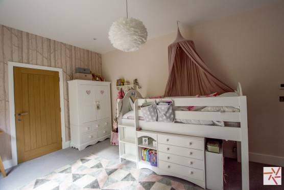 3203W 14 tv commercial location house in yorkshire girls bedroom.jpg