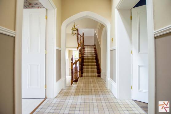 3206N 23 tv drama location house in north yorkshire traditional hallway and staircase.jpg