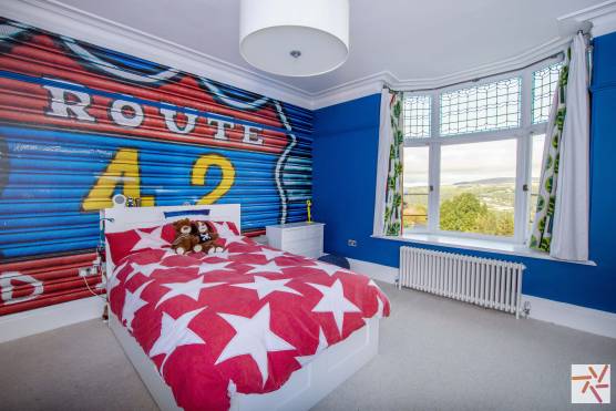 3214W 18 filming location in west yorkshire boy's bedroom