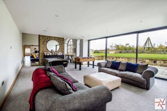 3216W 14 photo shoot location house in west yorkshire living room with bi folding doors.jpg