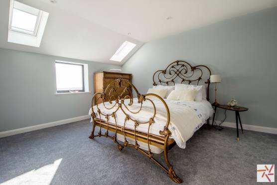 3216W 21 tv drama location house in west yorkshire family bedroom.jpg