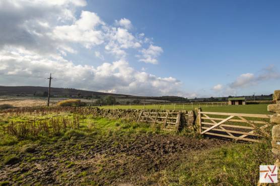 3216W 28 photo shoot location house in west yorkshire rural fields.jpg