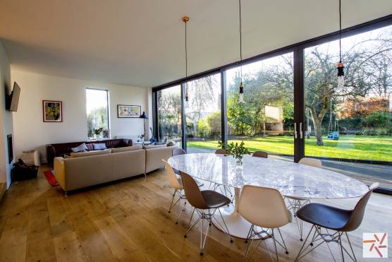 3220W 8 filming location house in leeds modern open plan dining room with bi folding doors.jpg