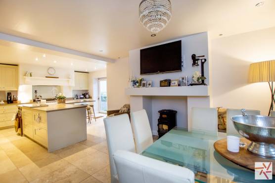 3222M 7 photo shoot location house in Manchester open plan kitchen and dining area.jpg