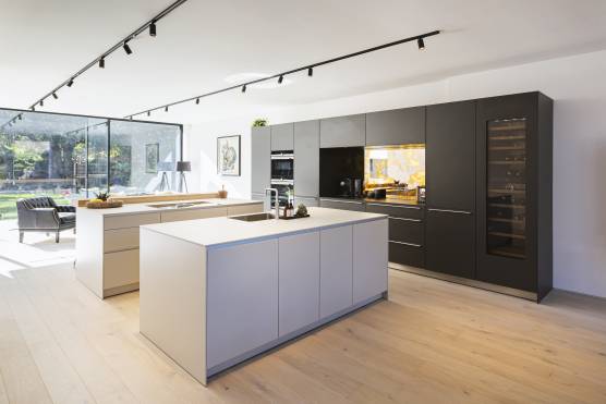 3224C 5 photo shoot location house in Cheshire modern open plan kitchen.jpg