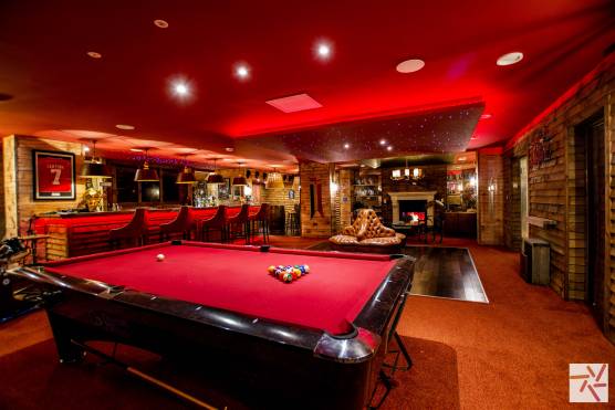 3225C 24 filming location house in Cheshire home bar with pool table.jpg