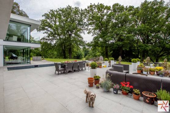 3225C 40 photo shoot location house in Cheshire contemporary family home outdoor living area.jpg