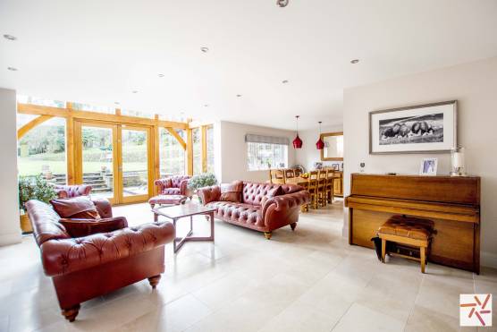 3226W 7 tv shoot location house in Leeds open plan living and dining room.jpg