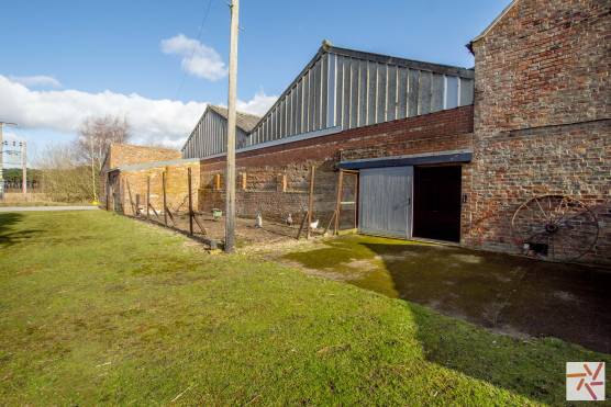 3229N 17 location in north yorkshire available for event farm buildings.jpg