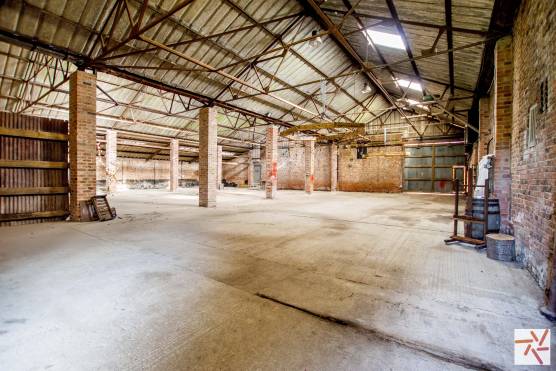 3229N 5 photo shoot location in north yorkshire large barn with rafters and columns.jpg