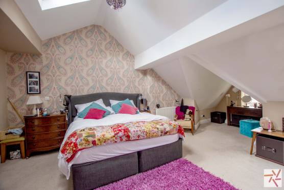 3241M 14 filming location house in Manchester master bedroom.jpg