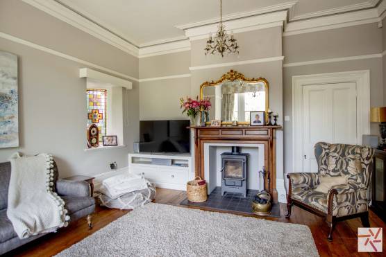 3243M 3 tv drama location house in Manchester Victorian property living room.jpg