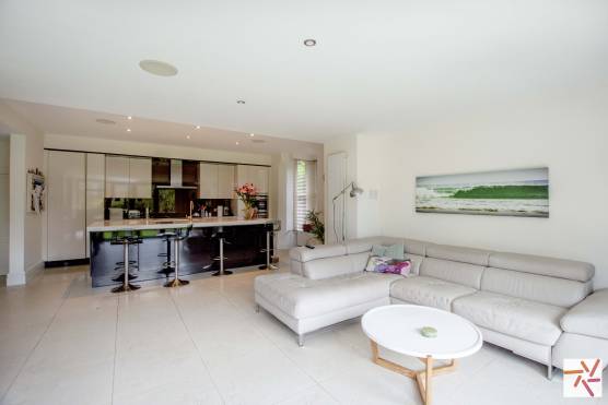 3243M 5 photo shoot location house in Manchester open plan modern kitchen.jpg