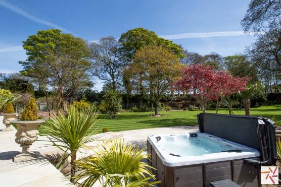 3245C 25 filming location house in Cheshire stunning mature gardens with hot tub.jpg