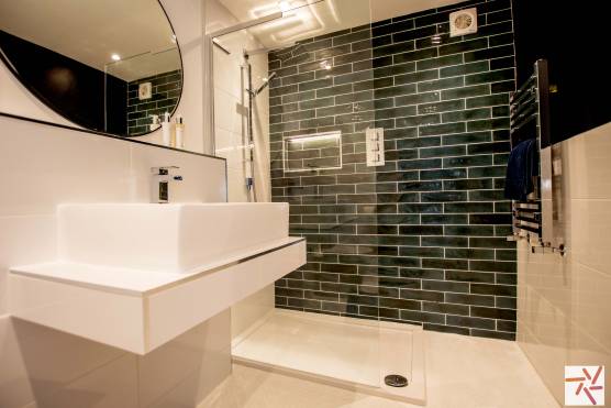 3247W 19 tv commercial location house in west yorkshire stylish bathroom.jpg