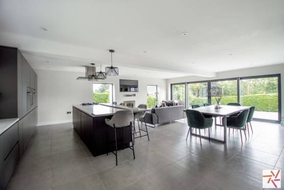 3247W 4 photo shoot location house in west yorkshire open plan kitchen and dining area.jpg