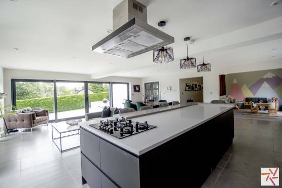 3247W 6 tv drama location house in west yorkshire large open plan kitchen.jpg