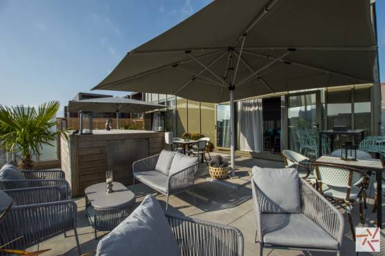 3255V 14 tv drama location in Merseyside rooftop bar with city views.jpg