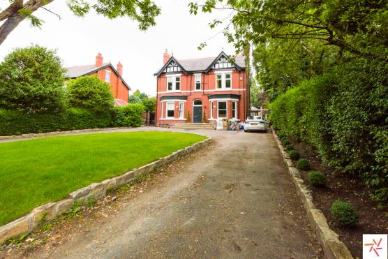 3253L 25 photo shoot location house in Lancashire period property.jpg