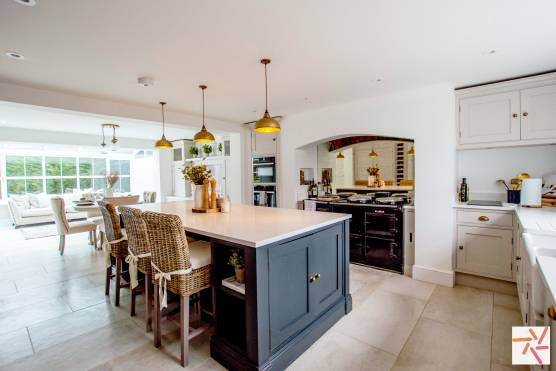 3270C 2 filming location house in Cheshire stylish open plan kitchen.jpg