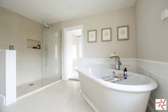 3270C 26 tv commercial location house in Cheshire stylish bathroom.jpg