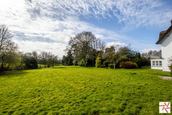 3270C 48 filming location house in Cheshire large garden.jpg