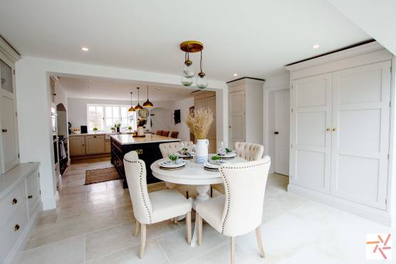 3270C 6 filming location house in Cheshire stylish dining and kitchen area.jpg