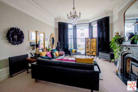 3272V 16 filming location house in Liverpool Victorian property living room.jpg