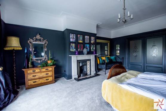 3273V 24 filming location house in Liverpool traditional bedroom.jpg