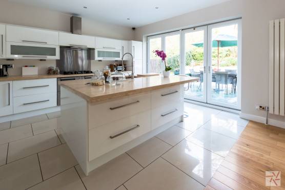 3116W 3 photo shoot location in Leeds stylish kitchen with island