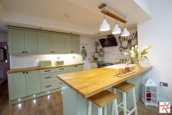 3278C 3 filming location house in Cheshire kitchen island.jpg