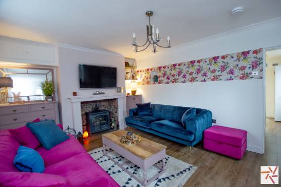 3278C 5 filming location house in Cheshire vibrant living room space.jpg