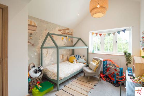 3279C 20 photo shoot location house in Cheshire colourful childrens bedroom.jpg