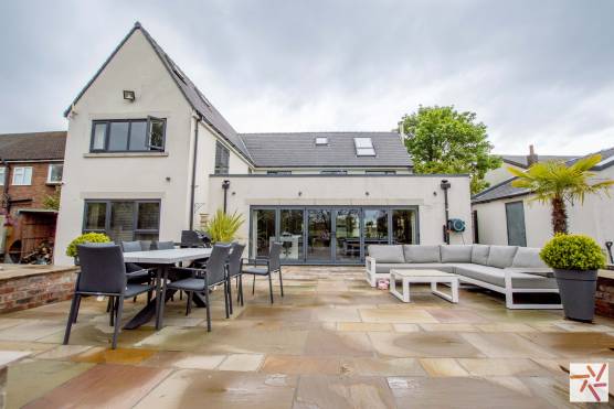 3280C 18 TV Drama location house in Cheshire spacious patio area in large back garden.jpg