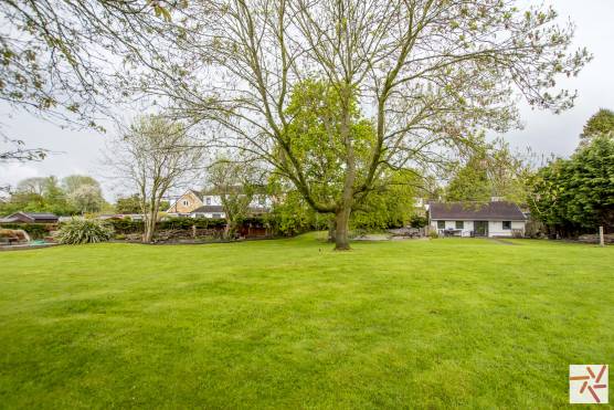 3280C 19 filming location house in Cheshire large grass are in spacious back garden.jpg