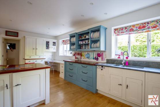 3290C 14 photo shoot location house in Cheshire open plan kitchen.jpg