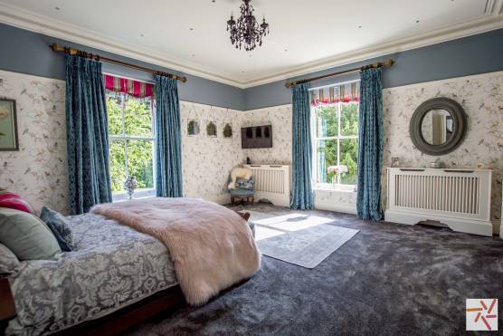 3290C 27 filming location house in Cheshire stylish traditional bedroom.jpg