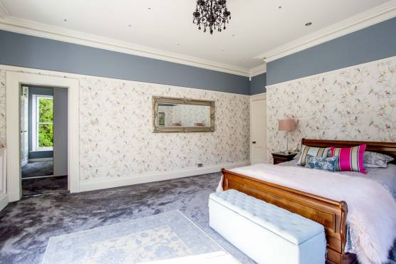 3290C 29 tv drama location house in Cheshire period property bedroom.jpg