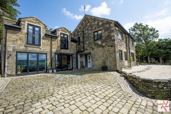 3289W 34 tv drama location house in west yorkshire rural property.jpg