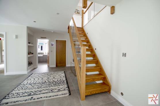 3293C 12 filming location house in Cheshire modern staircase.jpg