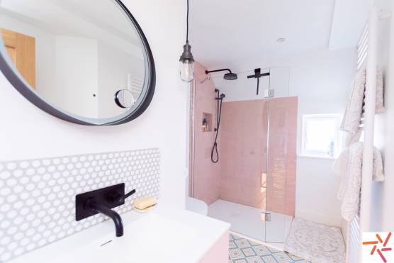 3304W 20 photo shoot location house in West Yorkshire bathroom with pink tiles.jpg