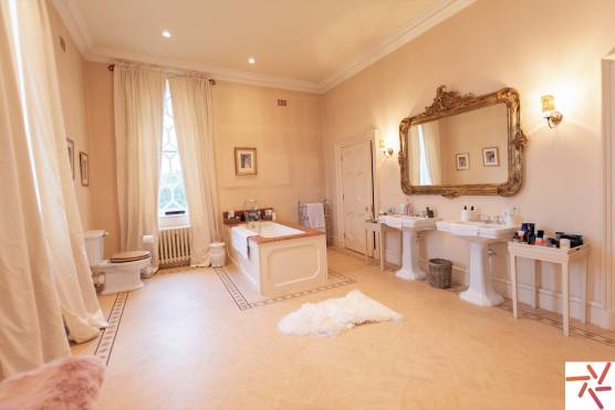 3305S 45 filming location house in Stafford period property bathroom.jpg