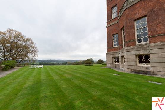 3305S 72 photo shoot location house in West Midlands period property.jpg