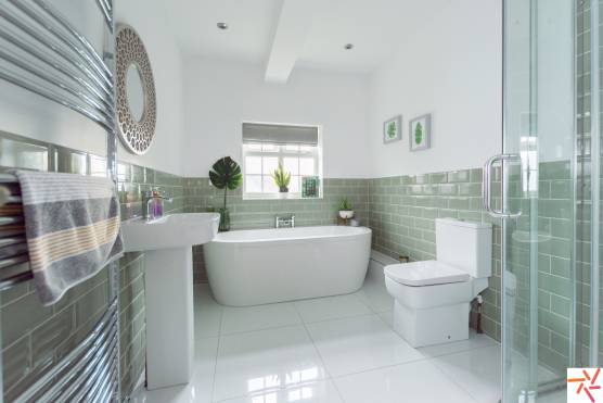 3306W 18 filming location house in West Yorkshire bathroom.jpg