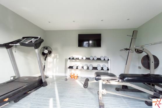 3306W 21 tv shoot location house in Leeds home gym.jpg