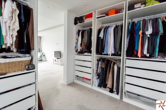 3307C 20 tv drama location house in Cheshire modern walk in wardrobe.jpg