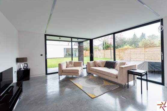 3307C 9 filming location house in Cheshire contemporary living area.jpg