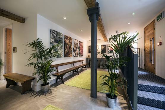 3314M 10 tv advert location in Manchester stunning studio with exposed beams