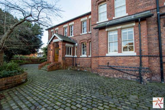 3320C 20 filming location house in Cheshire period property with two reception rooms